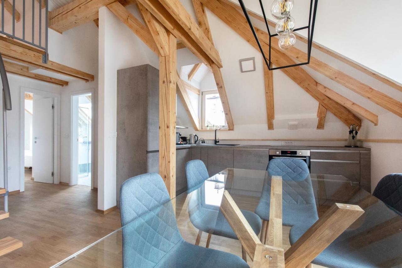 Bright & Spacious Loft In The Heart Of Old Town Ljubljana Exteriör bild